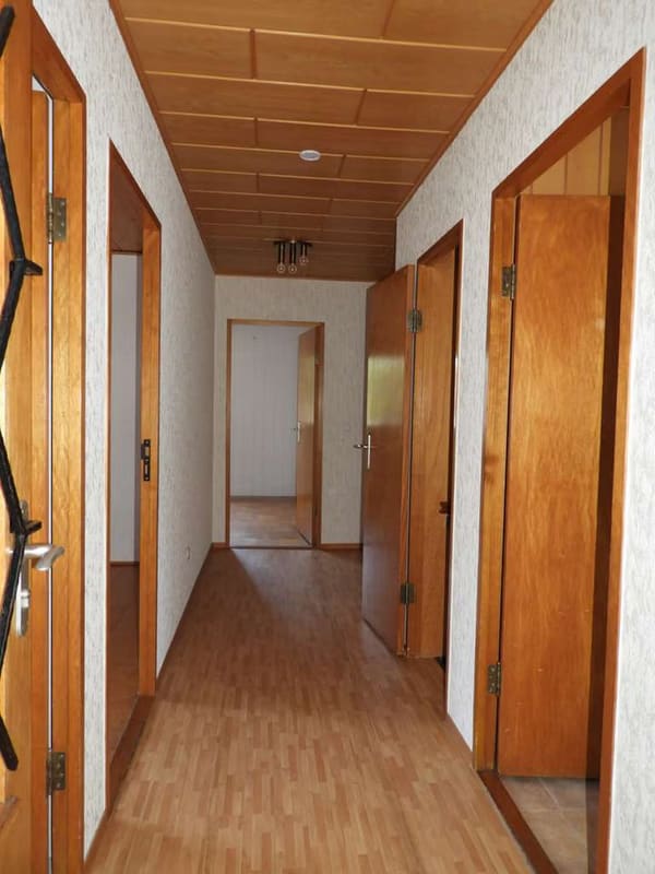 Immobilie in Sarstedt - Wohnen mit viel Platz – Großzügiges Einfamilienhaus mit Wintergarten, Sauna und zwei Garagen - Bild 4