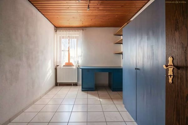 Immobilie in Meßkirch - Zweifamilienhaus mit Traumgrundstück und Entwicklungspotenzial in Meßkirch-Rengetsweiler - Bild 3