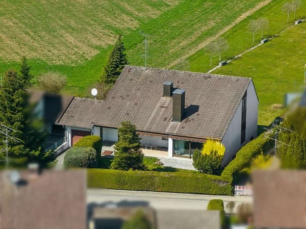 Immobilie in Zorneding - Einfamilienhaus in Ortsrandlage, Verkehrsgünstig und naturnah gelegen - Bild 4