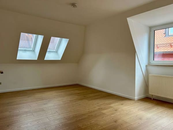 Immobilie in Baiersdorf - Hier können Sie sofort einziehen...Neu renovierte 1-Zimmer-Wohnung in Baiersdorf - Bild 1
