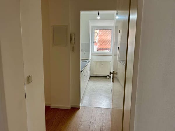Immobilie in Baiersdorf - Hier können Sie sofort einziehen...Neu renovierte 1-Zimmer-Wohnung in Baiersdorf - Bild 4
