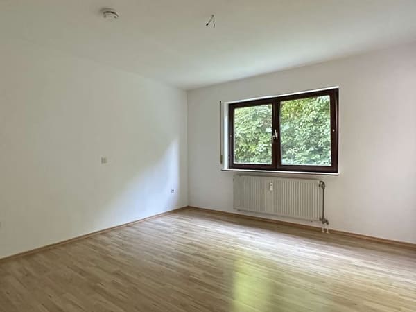 Immobilie in Bad Mergentheim - Sofort verfügbare 3-Zimmer-Eigentumswohnung mit Balkon und Stellplatz - Bild 4