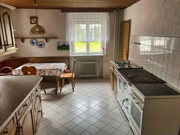 Immobilie in Penig - Großzügiges Einfamilienhaus mit Terrasse, Garten und viel Potenzial in Langenleuba-Oberhain! - Bild 4
