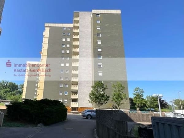 Immobilie in Durmersheim - Großzügige 3-Zimmer-Wohnung mit drei Balkonen, Aufzug, Schwimmbad und Sauna in Durmersheim! - Bild 0
