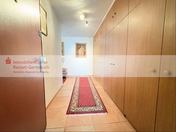Immobilie in Durmersheim - Großzügige 3-Zimmer-Wohnung mit drei Balkonen, Aufzug, Schwimmbad und Sauna in Durmersheim! - Bild 4
