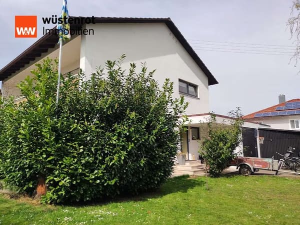 Immobilie in Reichertshofen - Einfamilienhaus mit großem Garten in zentraler Lage - Bild 1