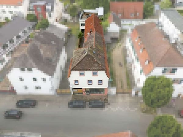 Immobilie in Darmstadt - Invest mit Entwicklungspotential - Historisches 4-Parteien Haus mit Anbau und kleiner Gewerbeeinheit - Bild 2
