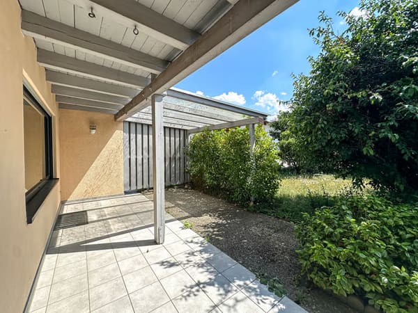 Immobilie in Winhöring - Familienfreundliche Doppelhaushälfte mit modernisiertem Wohnkomfort und sonnigem Garten - Bild 0