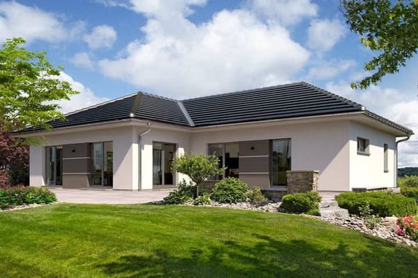Immobilie in Schwanfeld - Ihr Wohlfühlbungalow Lifetime 7 - Geräumiges Familienparadies auf einer Ebene - Bild 0