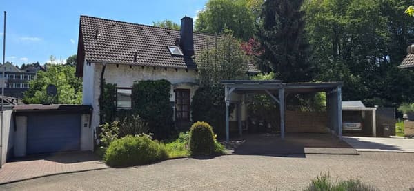 Immobilie in Hückeswagen - EINFAMILIENHAUS IN RUHIGER UND BELIEBTER SACKGASSENLAGE VON HÜCKESWAGEN - Bild 2