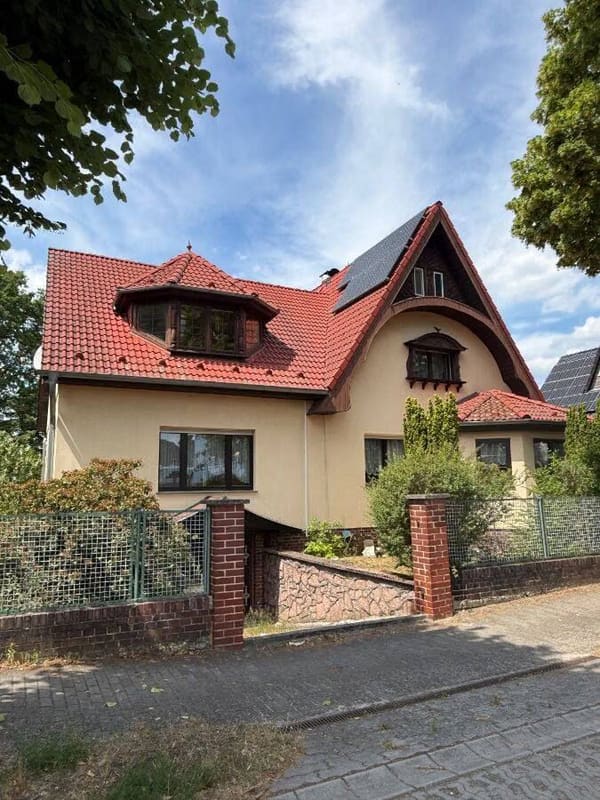 Immobilie in Storkow (Mark) - Stattliches Haus in Storkow zu verkaufen. - Bild 1