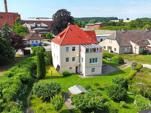 Immobilie in Tessin - 4-Raum-Wohnung mit Garage und Garten in Tessin - Bild 1