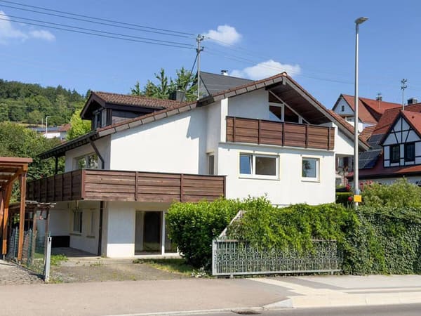 Immobilie in Herbrechtingen - Großzügig. Vielseitig. Zuhause. - Einfamilienhaus mit ELW und 2 Garagen in Bolheim - Bild 0