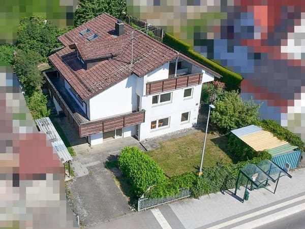 Immobilie in Herbrechtingen - Großzügig. Vielseitig. Zuhause. - Einfamilienhaus mit ELW und 2 Garagen in Bolheim - Bild 1