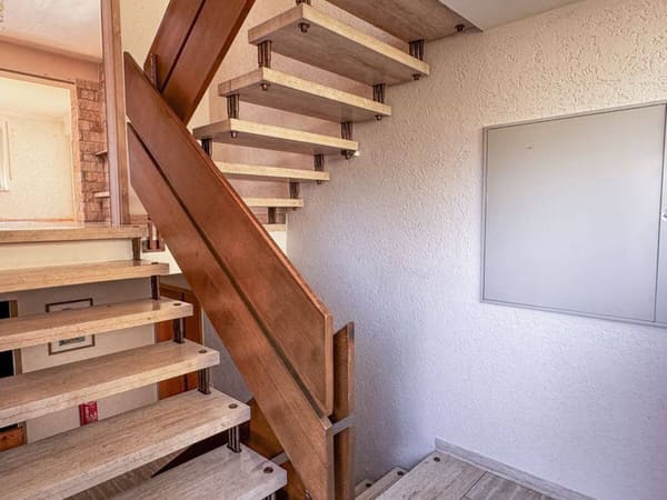 Immobilie in Herbrechtingen - Großzügig. Vielseitig. Zuhause. - Einfamilienhaus mit ELW und 2 Garagen in Bolheim - Bild 2