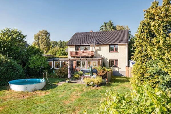 Immobilie in Hollenstedt - Solides 2-Familienhaus mit Weitblick und Wellness in Hollenstedt - Bild 1