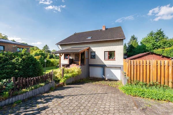 Immobilie in Hollenstedt - Solides 2-Familienhaus mit Weitblick und Wellness in Hollenstedt - Bild 2