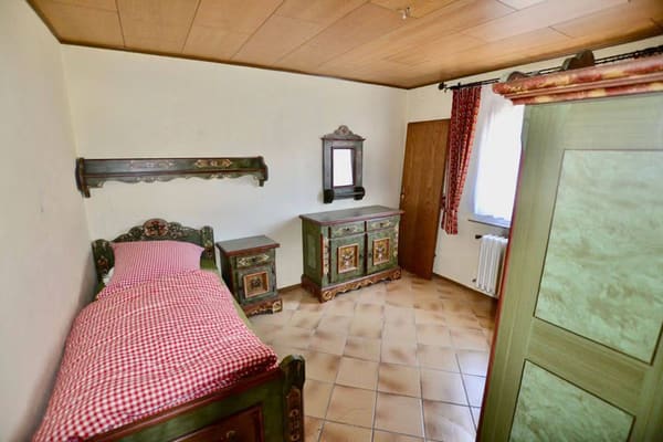 Immobilie in Waldbüttelbrunn - ZWEIFAMILIEN-WOHNHAUS MIT VIEL PLATZ - Bild 4