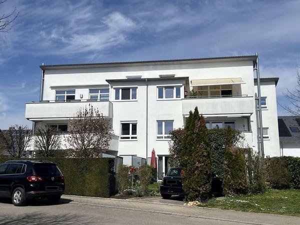 Immobilie in Wolfschlugen - Großzügige 4,5-Zimmer-Wohnung in Wolfschlugen - provisionsfrei - Bild 0