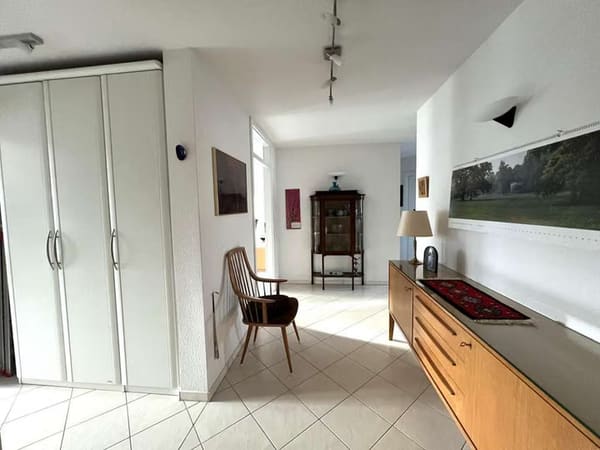 Immobilie in Wolfschlugen - Großzügige 4,5-Zimmer-Wohnung in Wolfschlugen - provisionsfrei - Bild 3