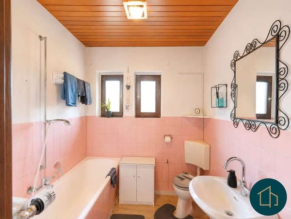Immobilie in Sittensen - Viel Platz zum Leben: Großzügiges Wohnhaus mit Garten, Teich und eigenem Waldanteil - Bild 4