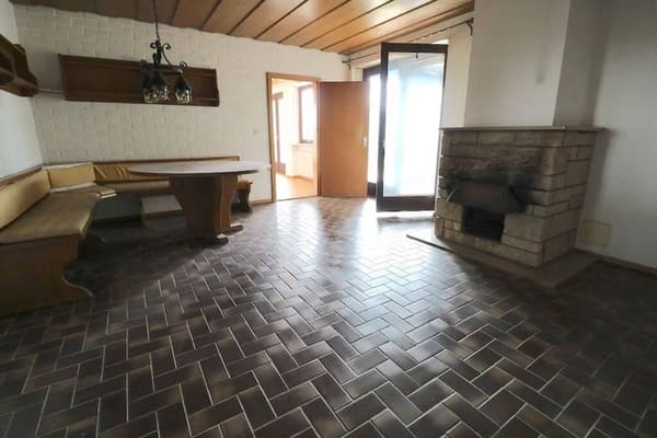Immobilie in Gangkofen - Kapitalanlage oder zur Eigennutzung -  Zweifamilienhaus mit Wintergarten, Balkon und großem Garten - Bild 4