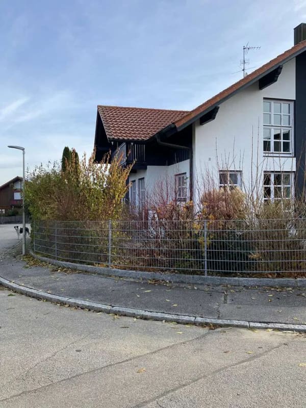 Immobilie in Hebertsfelden - Viel Platz für Ihre Pläne: Einfamilienhaus in Hebertsfelden - Bild 2