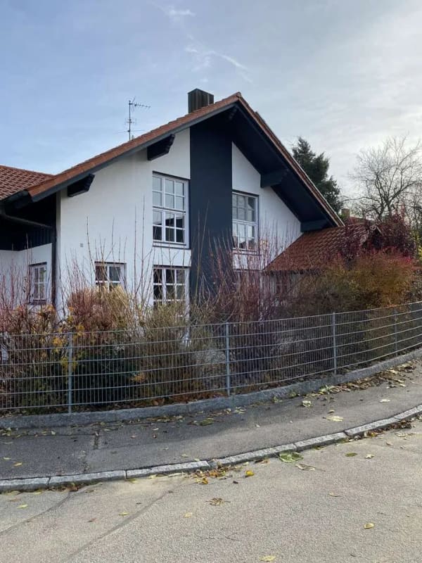 Immobilie in Hebertsfelden - Viel Platz für Ihre Pläne: Einfamilienhaus in Hebertsfelden - Bild 3
