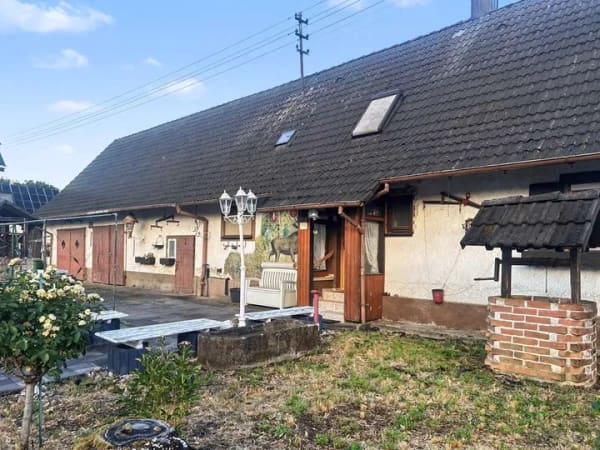 Immobilie in Rastatt - Sanierungsbedürftiges Einfamilienhaus mit Ausbaupotential, Hof und Garten in Rastatt-Wintersdorf - Bild 2