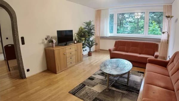 Immobilie in Neukirchen-Vluyn - Geräumige Wohnung mit Loggia in ruhiger Lage - Bild 0