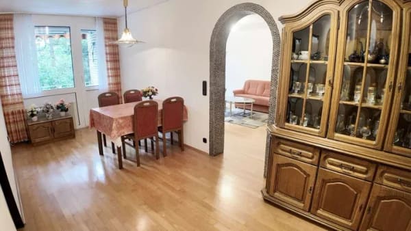 Immobilie in Neukirchen-Vluyn - Geräumige Wohnung mit Loggia in ruhiger Lage - Bild 2