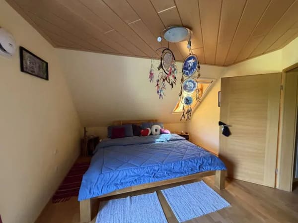 Immobilie in Dietersheim - Gepflegte Doppelhaushälfte mit Garten, Doppelgarage und ausgebautem Dachgeschoss - Bild 2
