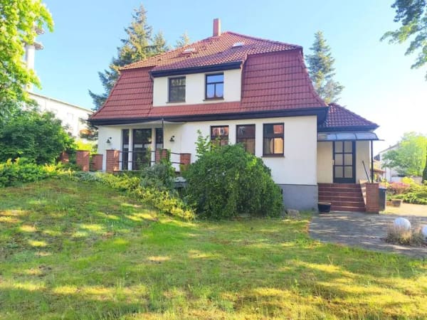 Immobilie in Perleberg - Besondere Villa für höchste Ansprüche - Wohnen, Arbeiten oder Mehrgenerationenkonzept - Bild 1