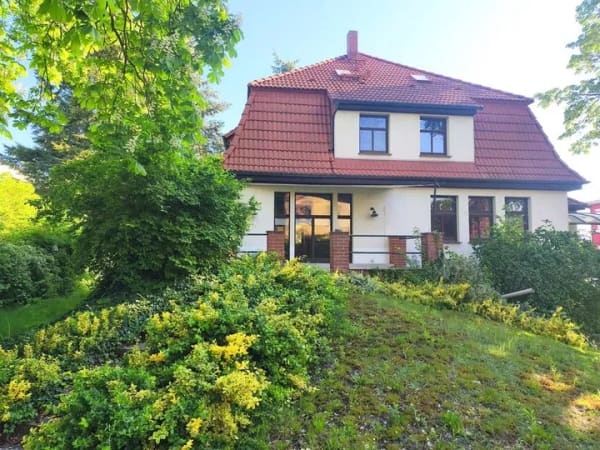Immobilie in Perleberg - Besondere Villa für höchste Ansprüche - Wohnen, Arbeiten oder Mehrgenerationenkonzept - Bild 2