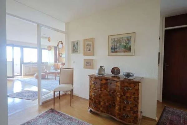 Immobilie in Schönaich - Lichtdurchflutete 3,5-Zimmer-Wohnung in ruhiger Lage mit sonniger Loggia mit Fernblick und Garage - Bild 2