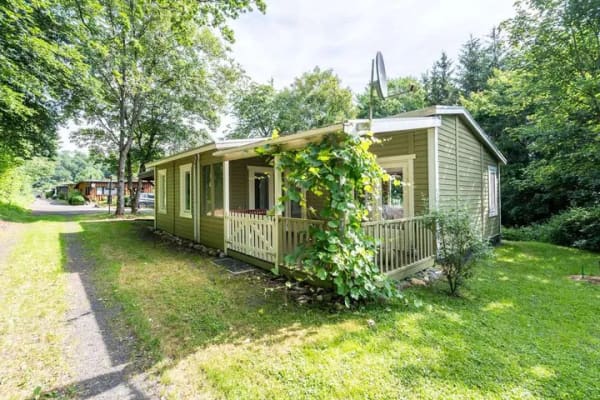 Immobilie in Stadtkyll - Ferienhaus im Schwedenstil im Landal Park Stadtkyll I 2 Veranden I Carport I PROVISIONSFREI - Bild 1