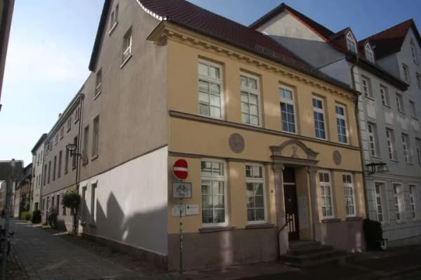 Immobilie in Rostock - Charmantes Renditeobjekt 
im der Rostocker Altstadt (Denkmalbereich)
für teilweise Selbstnutzung - Bild 1