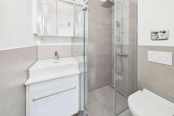 Immobilie in Heimsheim - Einziehen oder vermieten – Modernisierte 1-Zimmer-Wohnung mit Loggia, Aufzug & TG - Bild 3