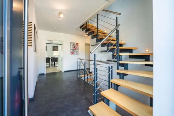 Immobilie in Gönnersdorf - Stilvoll wohnen auf höchstem Niveau – Modernes Einfamilienhaus mit viel Platz in Gönnersdorf - Bild 2