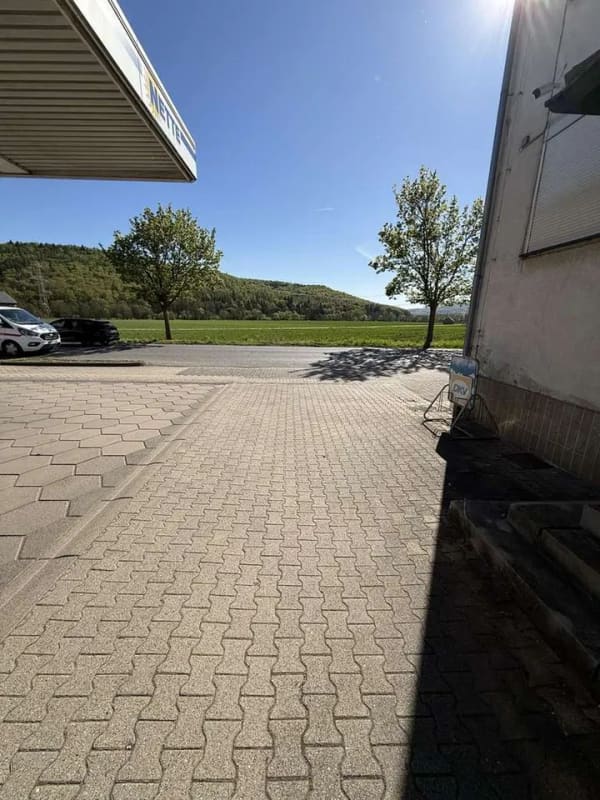 Immobilie in Borken - Investment oder Eigenheim mit Garten in Ortsrandlage von Borken-Kerstenhausen - Bild 2