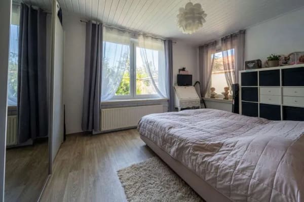 Immobilie in Filsum - Haus mit zwei Wohneinheiten mitten in der Natur umgegeben von Pferden und Weite in Filsum - Bild 3