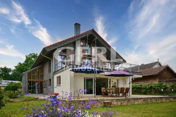 Immobilie in Bruck i.d.OPf. - Traumhaftes Wohnen mit parkähnlichem Garten in Bruck i.d. Oberpfalz - Bild 0