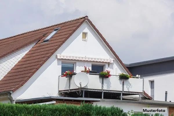 Immobilie in Delmenhorst - Dachgeschosswohnung in Delmenhorst - Bild 0