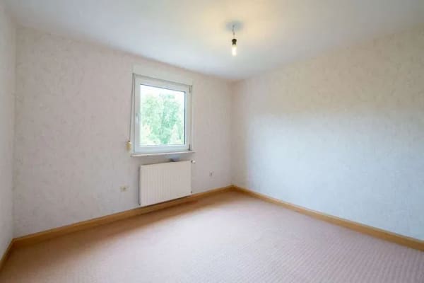 Immobilie in Schalkau - Großzügiges Einfamilienhaus mit schönem großem Garten in Schalkau! - Bild 4