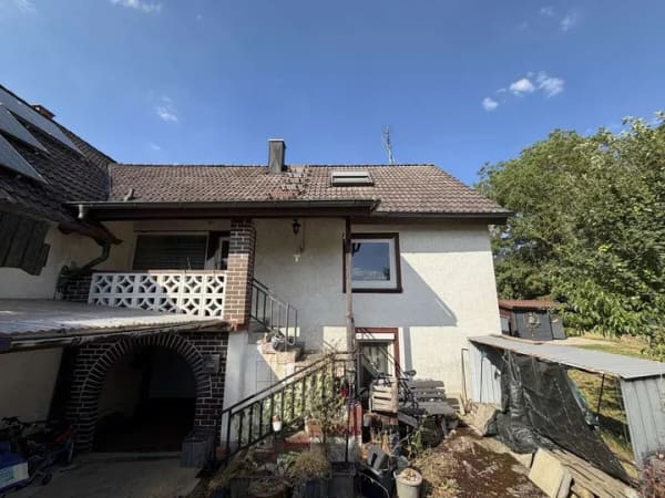 Immobilie in Möckmühl - Gemütliche Doppelhaushälfte mit großer Terrasse und Hofraum für die Familie! - Bild 1