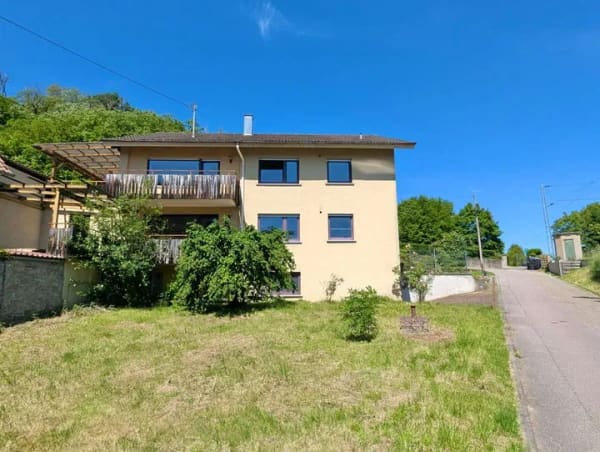 Immobilie in Bretten - Zweifamilienhaus-Mehrgenerationen-Vermietung-Großes Grundstück - Bild 0
