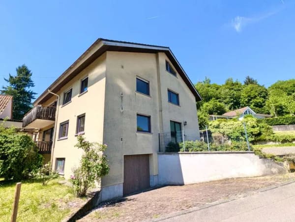 Immobilie in Bretten - Zweifamilienhaus-Mehrgenerationen-Vermietung-Großes Grundstück - Bild 3