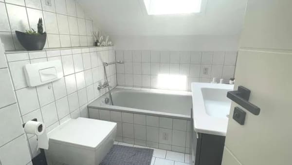 Immobilie in Eutingen im Gäu - Moderne Dachgeschosswohnung in ruhiger Ortsrandlage von Rohrdorf! - Bild 4