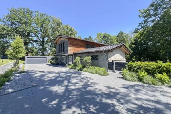 Immobilie in Apelern - Ein Zuhause, das Maßstäbe setzt Architektur. Natur. Lebensqualität. - Bild 0