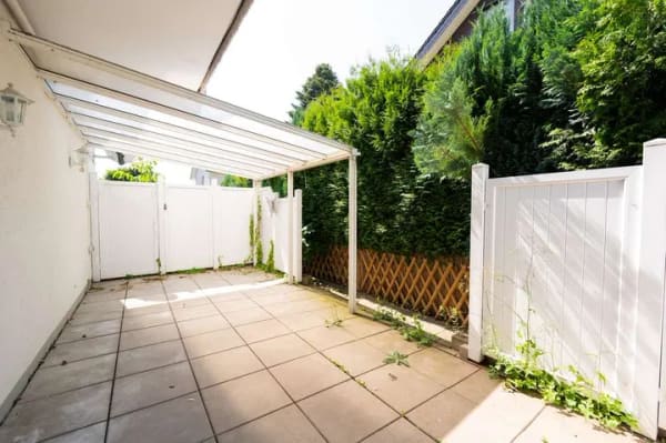 Immobilie in Spenge - Großzügiges Zweifamilienhaus mit 889 m² Grundstück, Garage & Wintergarten - Bild 4